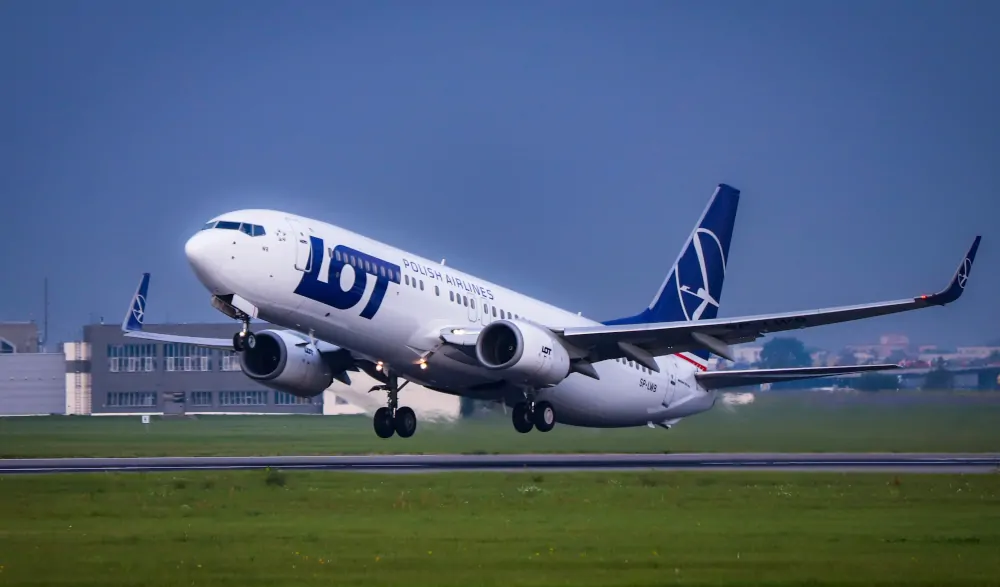 B737 PLL LOT